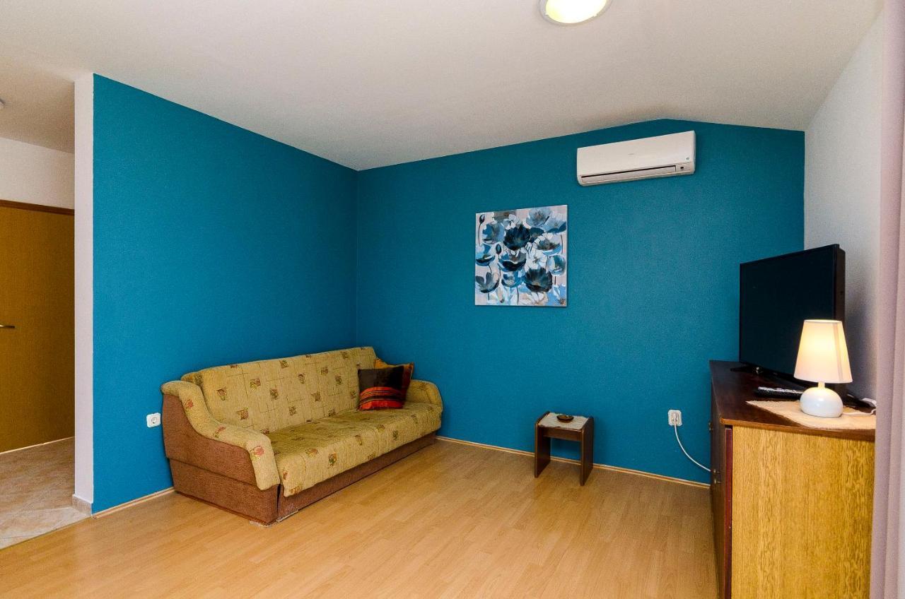 Apartments Milka Slatine Εξωτερικό φωτογραφία