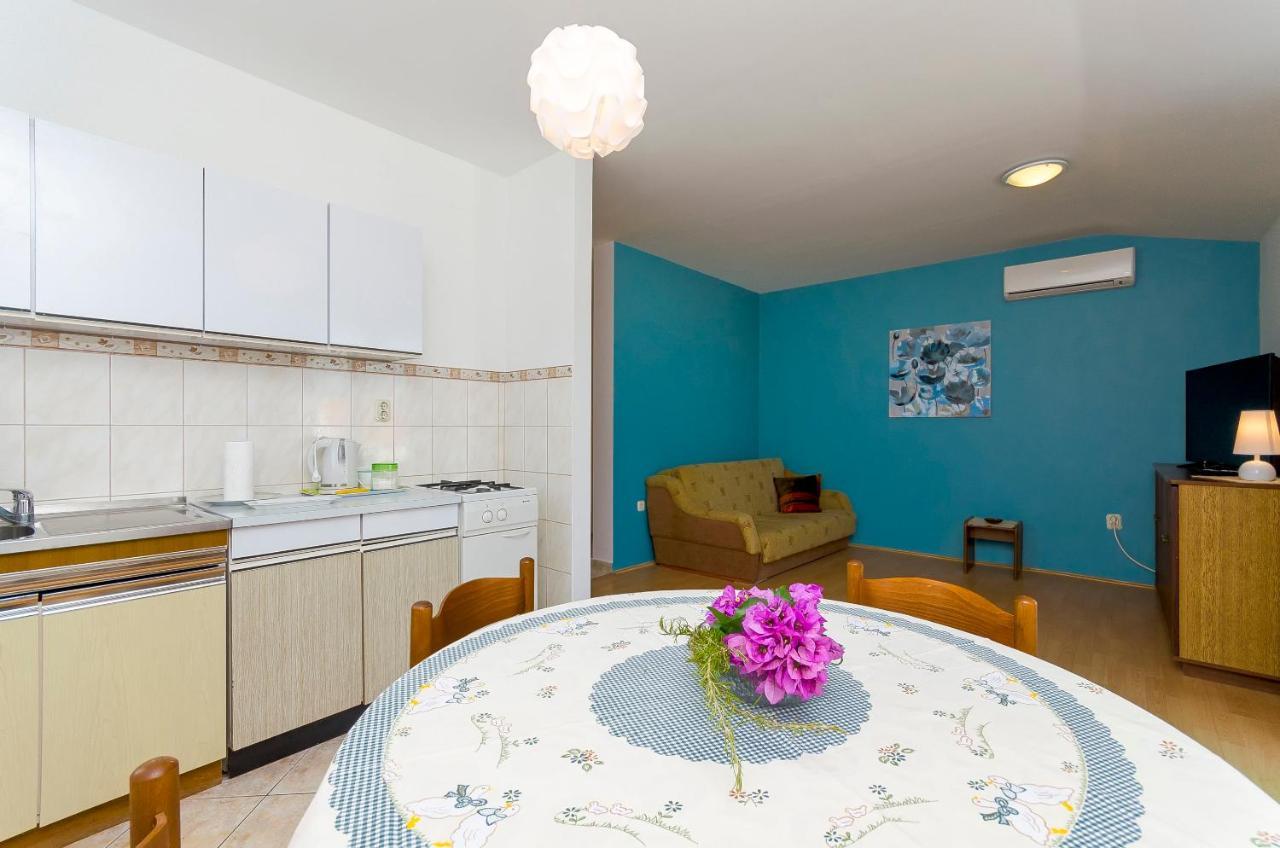 Apartments Milka Slatine Εξωτερικό φωτογραφία